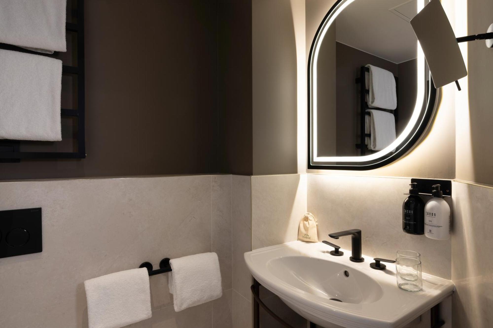 Hotel L'Ormaie & Spa パリ エクステリア 写真